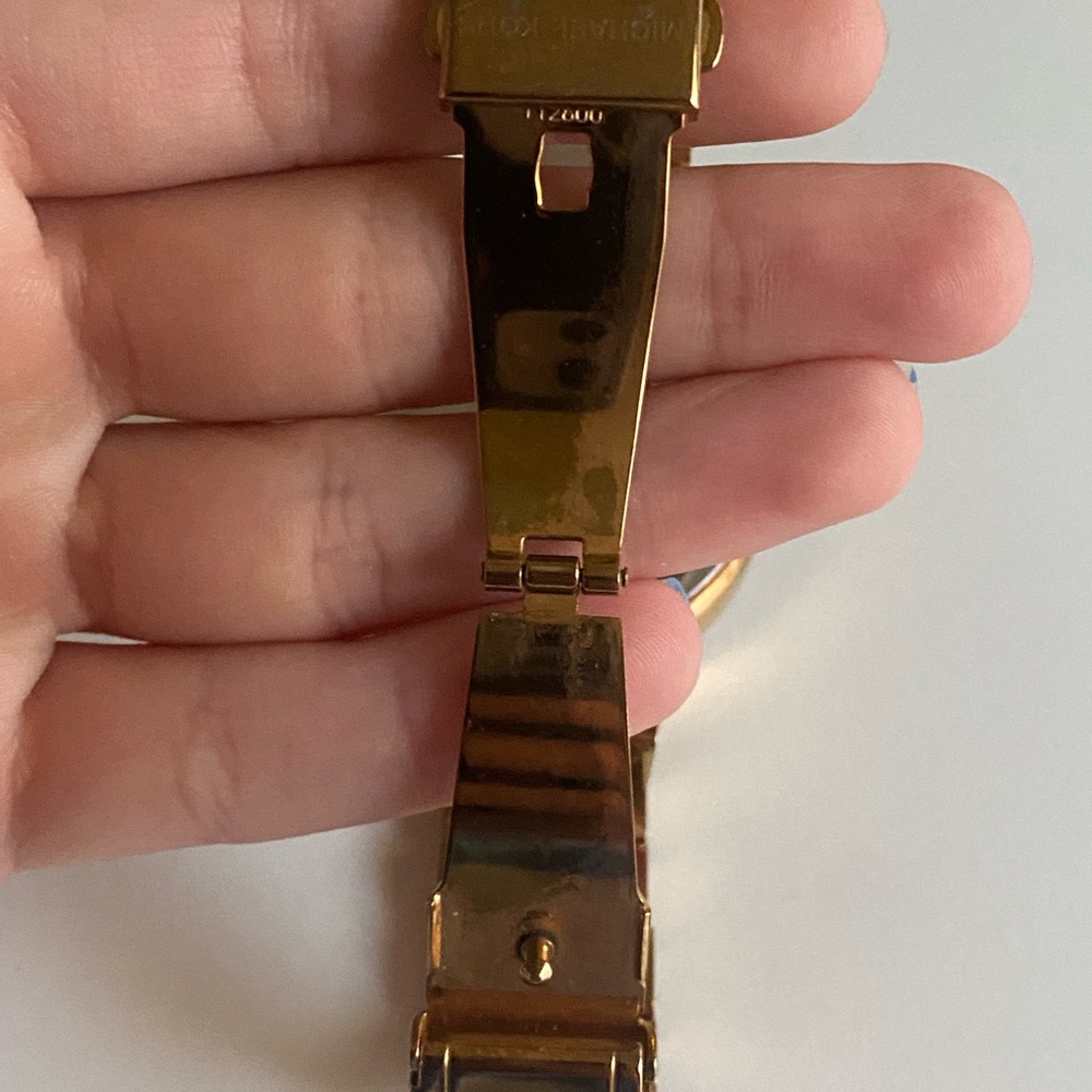 Michael Kors Watch - Picture 5 of 5